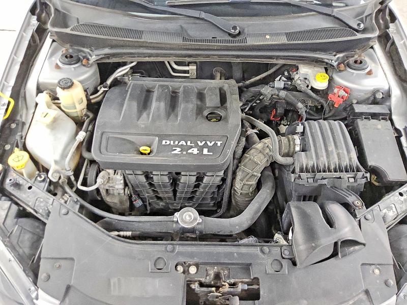 Photo 11 from auction – 2013 CHRYSLER 200 with VIN 1C3CCBBB4DN633354