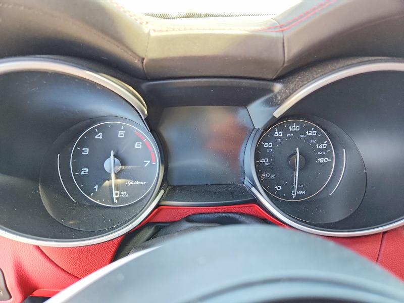 Photo 9 from auction – 2021 ALFA ROMEO STELVIO with VIN ZASPAKBN1M7D25180