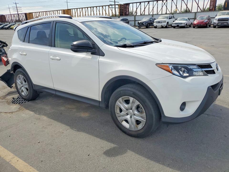 Photo 4 from auction – 2015 TOYOTA RAV4 with VIN JTMBFREV4FJ026054