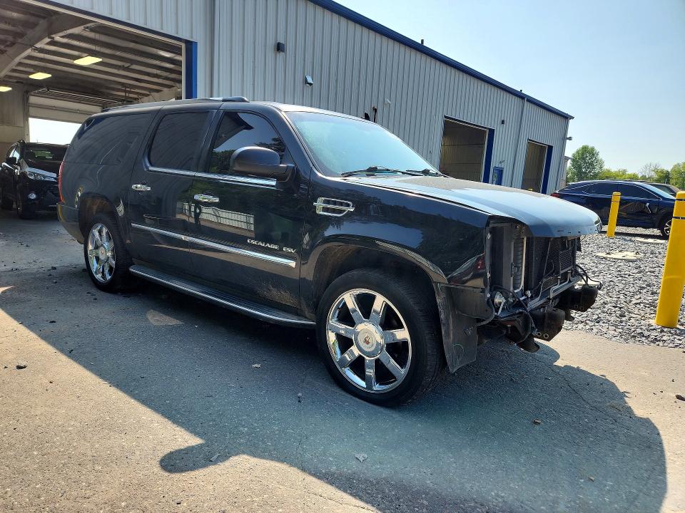 Photo 4 from auction – 2014 CADILLAC ESCALADE with VIN 1GYS4HEF9ER231291
