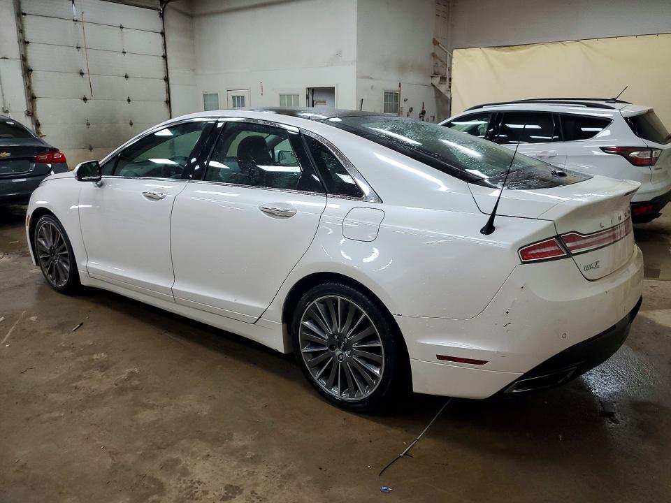 Снимка 2 от търг – 2014 LINCOLN MKZ с VIN 3LN6L2J9XER831468