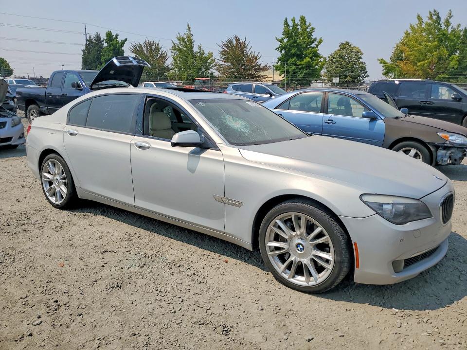 Photo 4 from auction – 2012 BMW 750 with VIN WBAKB8C57CC964118