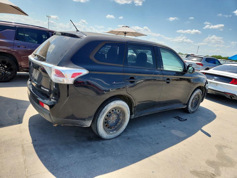 Photo 3 from auction – 2014 MITSUBISHI OUTLANDER with VIN JA4AD2A32EZ011883