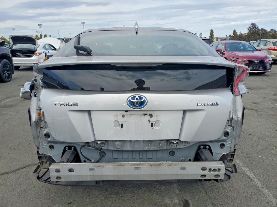 Photo 6 from auction – 2016 TOYOTA PRIUS with VIN JTDKBRFU5G3018181