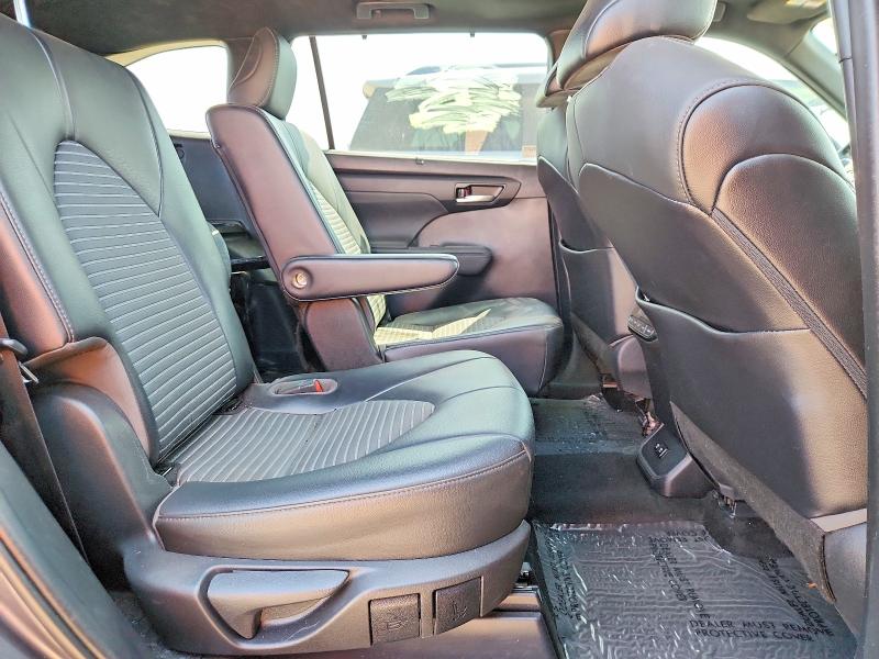 Photo 10 from auction – 2021 TOYOTA HIGHLANDER with VIN 5TDLZRBHXMS090237