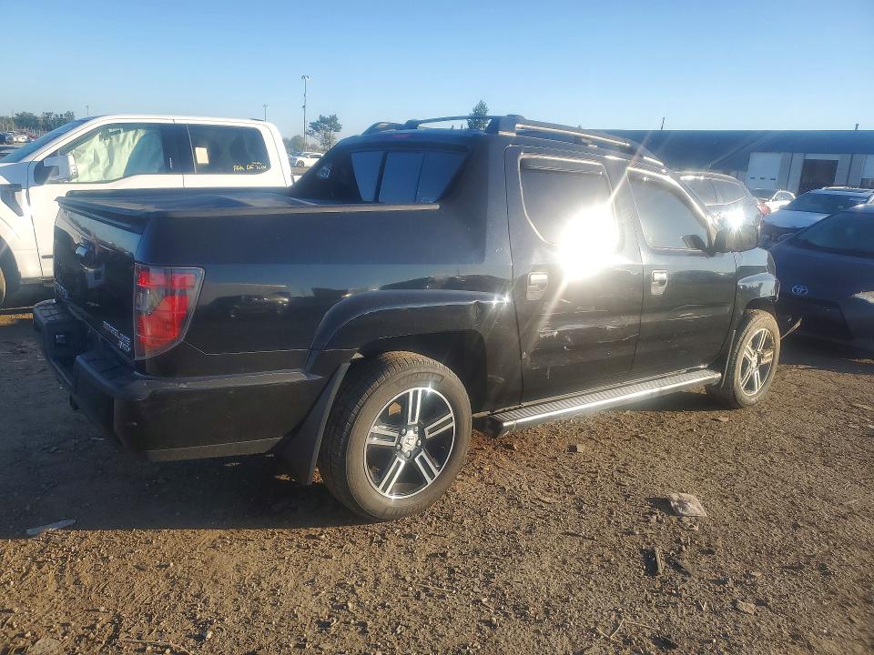 Photo 3 from auction – 2013 HONDA RIDGELINE with VIN 5FPYK1F79DB001573