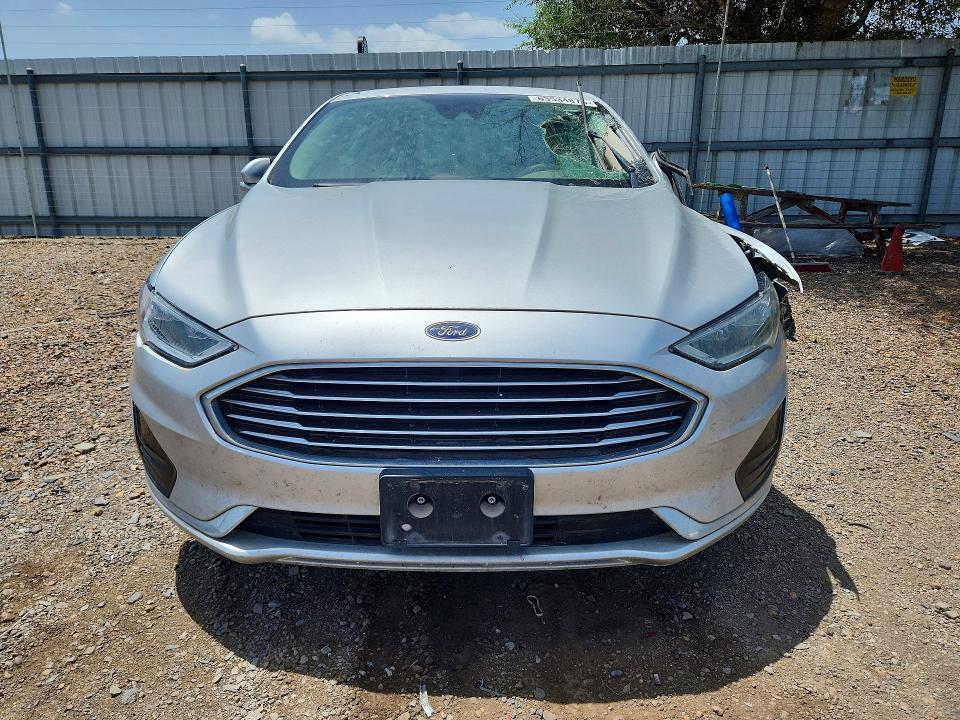 Foto 5 de la subasta – 2019 FORD FUSION con VIN 3FA6P0CD0KR170971