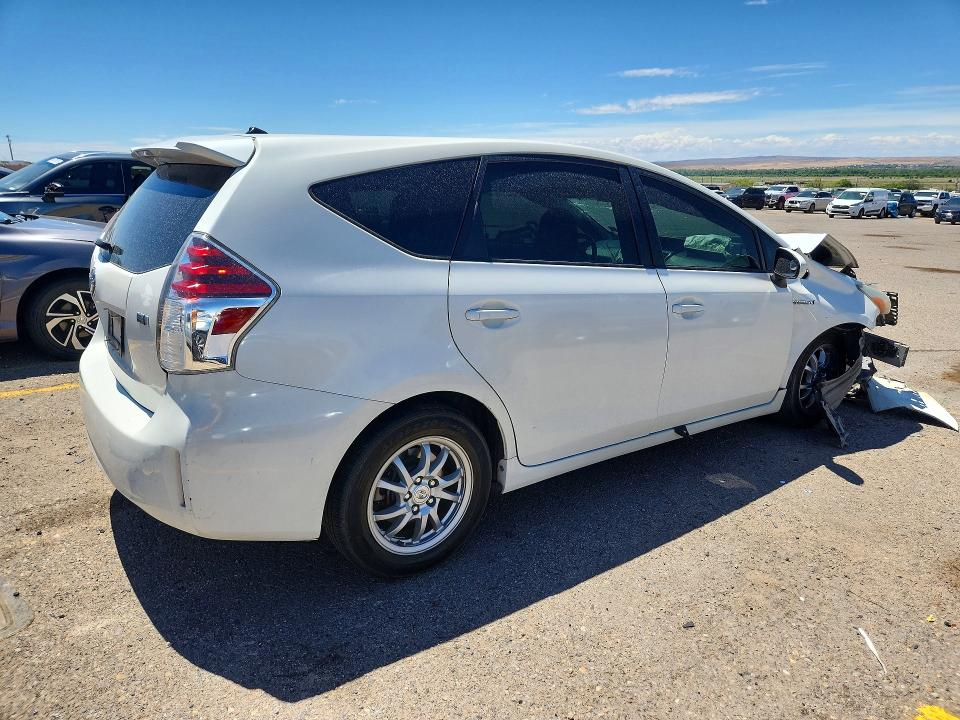 Photo 3 from auction – 2015 TOYOTA PRIUS V with VIN JTDZN3EU2FJ026379