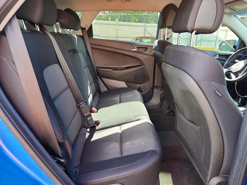 Photo 11 from auction – 2016 HYUNDAI TUCSON with VIN KM8J33A40GU125819