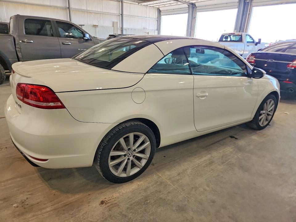 Photo 3 from auction – 2012 VOLKSWAGEN EOS with VIN WVWBW7AH1CV015036