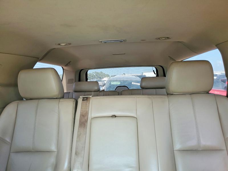 Photo 10 from auction – 2011 CHEVROLET SUBURBAN with VIN 1GNSCJE07BR334398