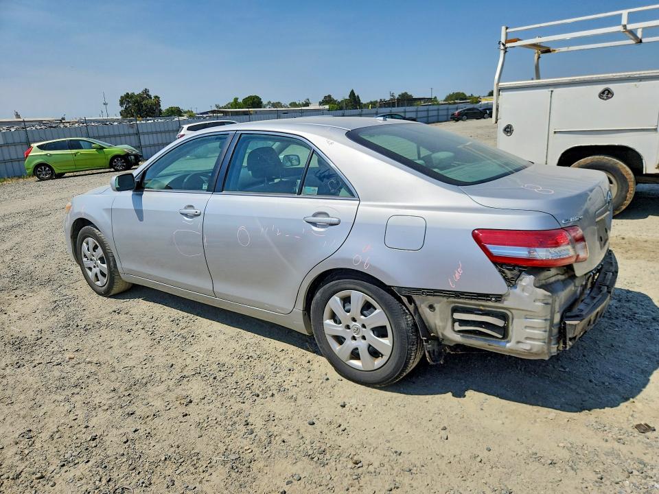Photo 2 from auction – 2011 TOYOTA CAMRY with VIN 4T1BF3EKXBU134735