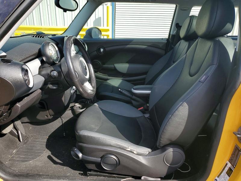 Photo 7 from auction – 2009 MINI COOPER with VIN WMWMF33529TW79562