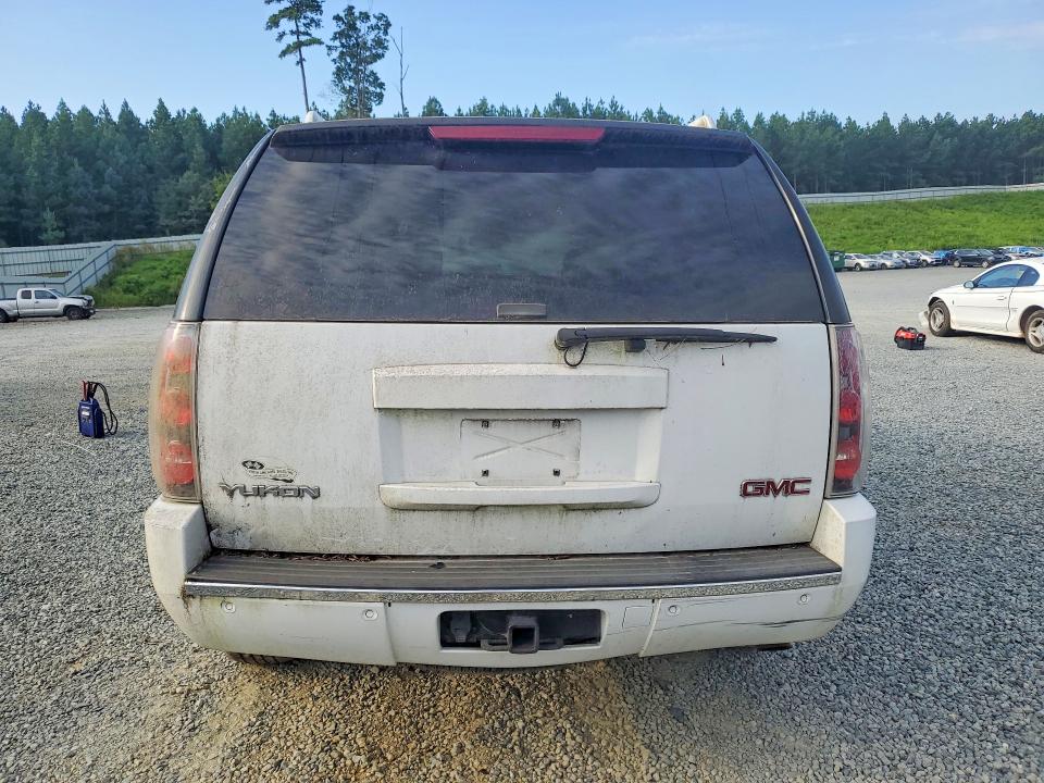 Photo 6 from auction – 2007 GMC YUKON with VIN 1GKFK63827J289853