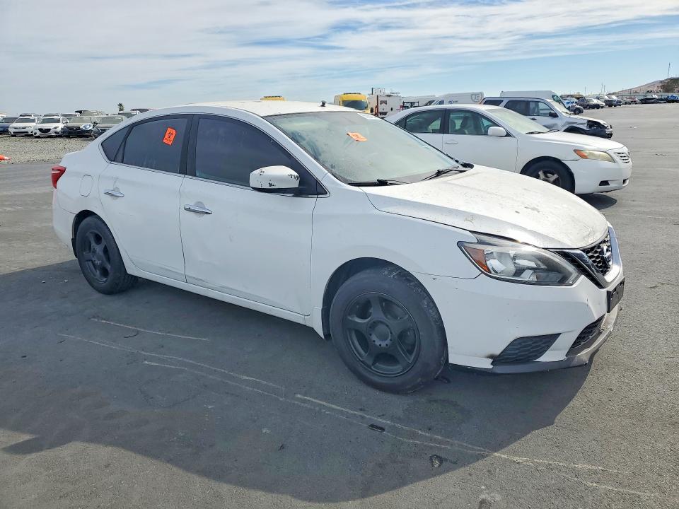Photo 4 from auction – 2017 NISSAN SENTRA with VIN 3N1AB7AP5HY359710