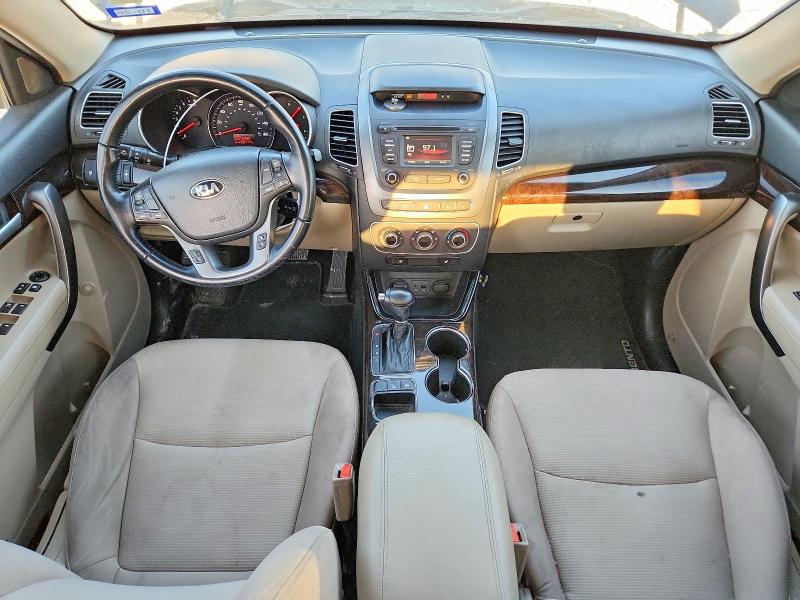 Photo 8 from auction – 2015 KIA SORENTO with VIN 5XYKT3A67FG580063