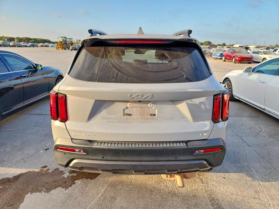 Photo 6 from auction – 2023 KIA SORENTO with VIN 5XYRLDLC2PG172658