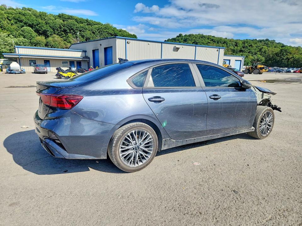 Photo 3 from auction – 2022 KIA FORTE with VIN 3KPF54AD7NE481531