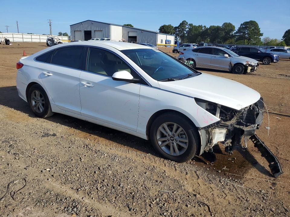Photo 4 from auction – 2015 HYUNDAI SONATA with VIN 5NPE24AF7FH004150