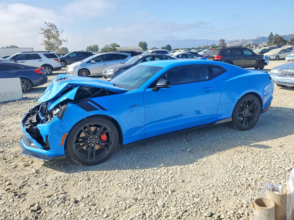 CHEVROLET CAMARO 2023 with VIN 1G1FF1R76P0105451 - Photo from auction
