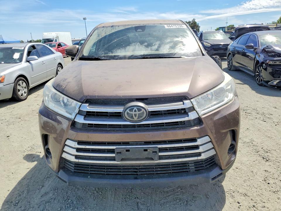 Photo 5 from auction – 2018 TOYOTA HIGHLANDER with VIN 5TDZZRFH5JS249097
