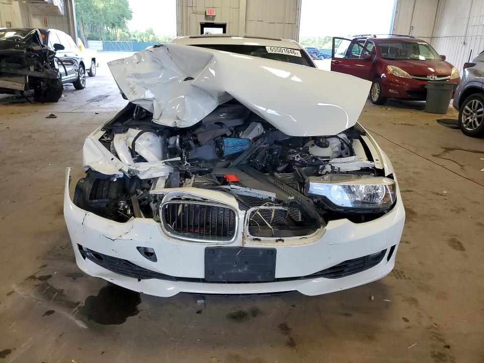 Photo 5 from auction – 2015 BMW 328 with VIN WBA3B3C51FJ984162