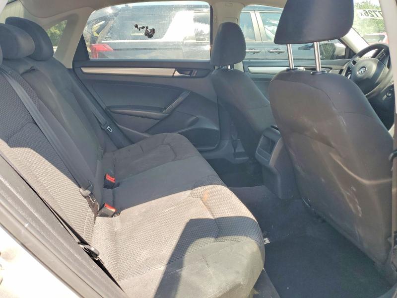 Photo 10 from auction – 2014 VOLKSWAGEN PASSAT with VIN 1VWAP7A39EC020655