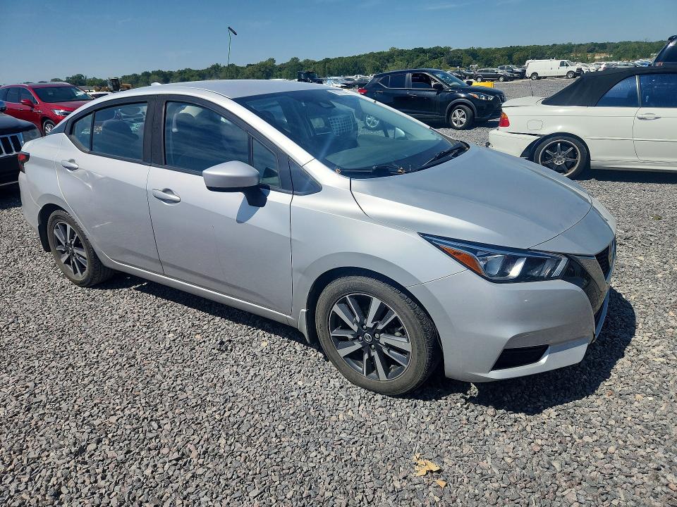 Photo 4 from auction – 2022 NISSAN VERSA with VIN 3N1CN8EV7NL821563