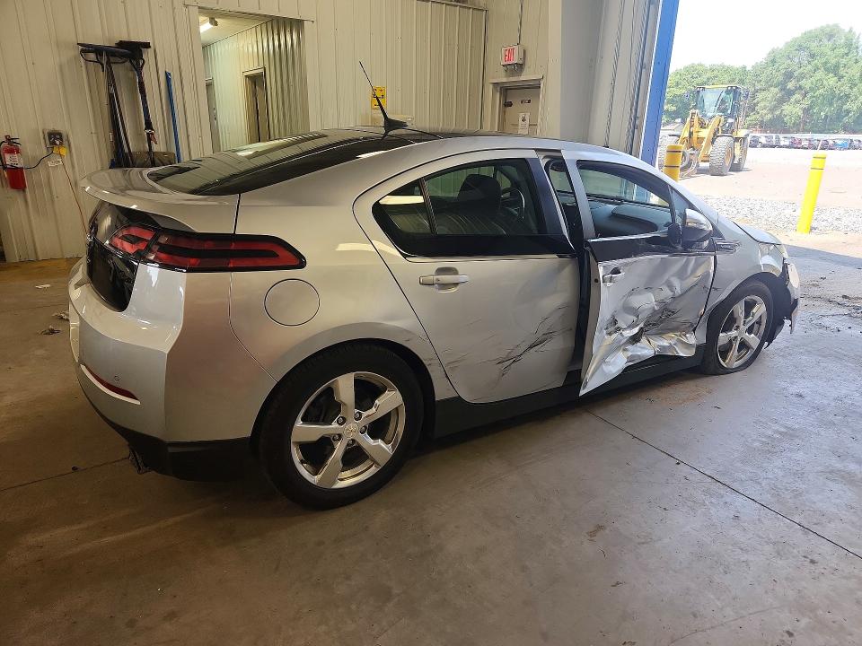 Photo 3 from auction – 2012 CHEVROLET VOLT with VIN 1G1RD6E46CU109272