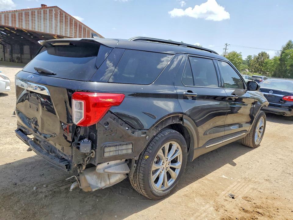 Фото 3 с аукциона – 2022 FORD EXPLORER с VIN 1FMSK7DH9NGA69386