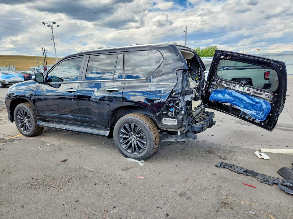 Photo 2 from auction – 2022 LEXUS GX with VIN JTJAM7BX7N5337560