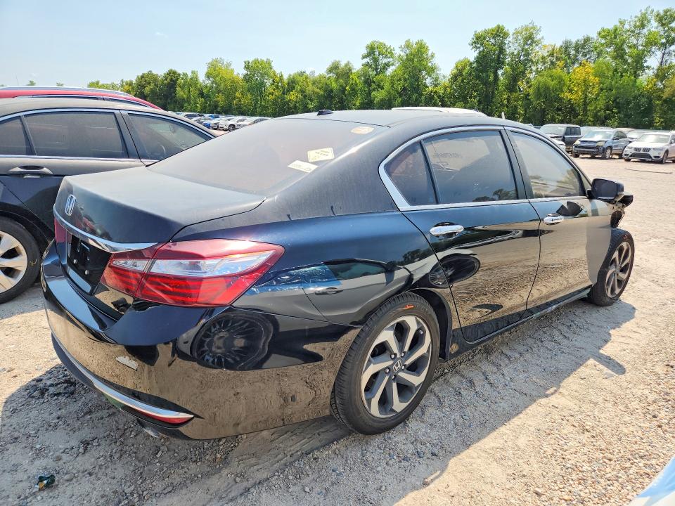 Photo 3 from auction – 2016 HONDA ACCORD with VIN 1HGCR2F7XGA025271