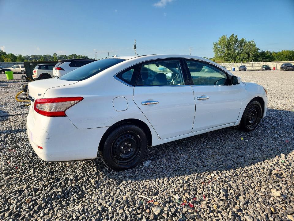 Photo 3 from auction – 2015 NISSAN SENTRA with VIN 3N1AB7AP9FY342390