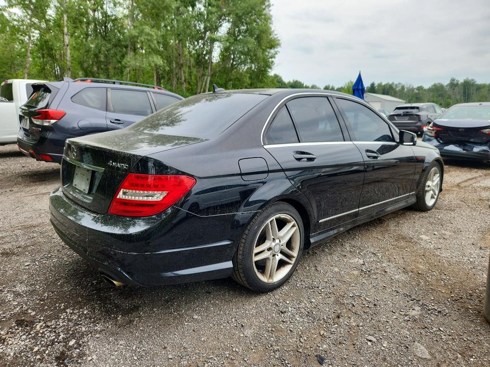 Photo 3 from auction – 2012 MERCEDES-BENZ C with VIN WDDGF8BB3CA708791