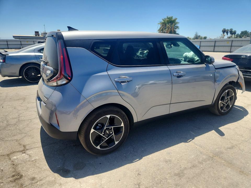 Photo 3 from auction – 2025 KIA SOUL with VIN KNDJ33AU2S7955343