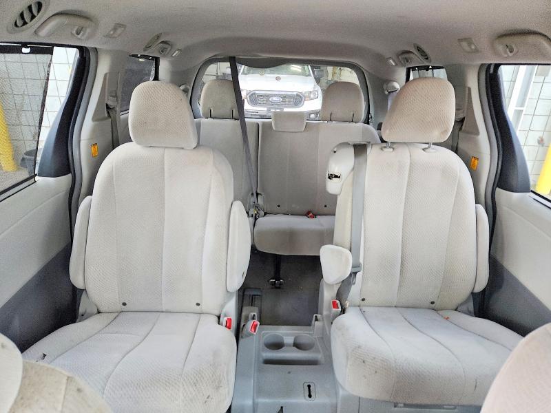 Photo 10 from auction – 2013 TOYOTA SIENNA with VIN 5TDKK3DC2DS281598