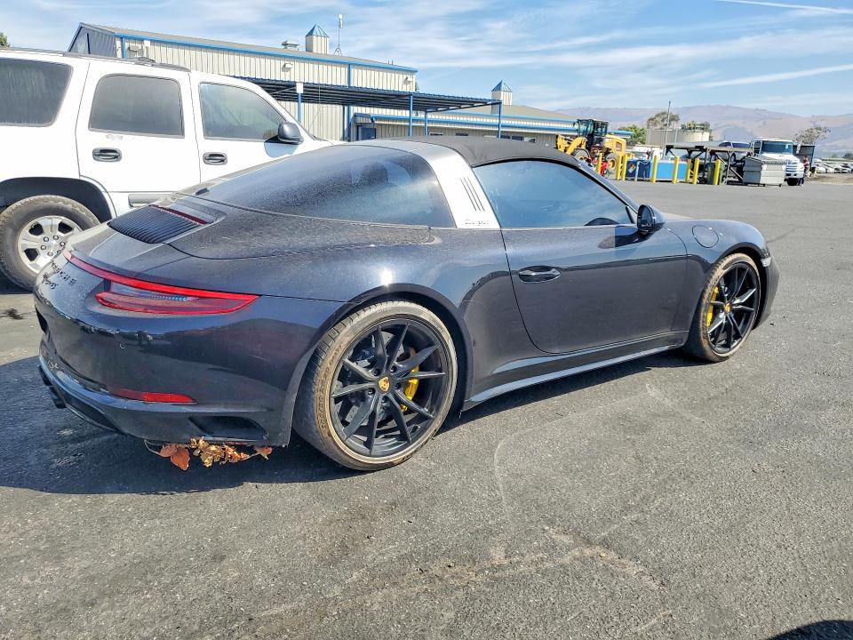 Photo 3 from auction – 2017 PORSCHE 911 with VIN WP0BB2A92HS136609