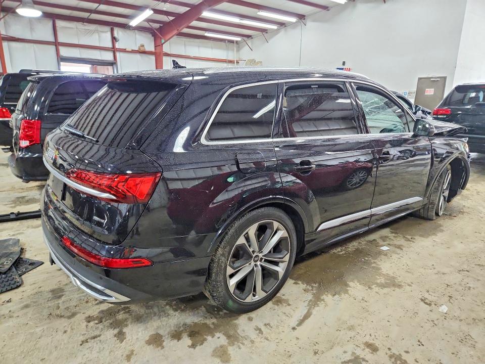 Photo 3 from auction – 2021 AUDI Q7 with VIN WA1VXAF77MD024994