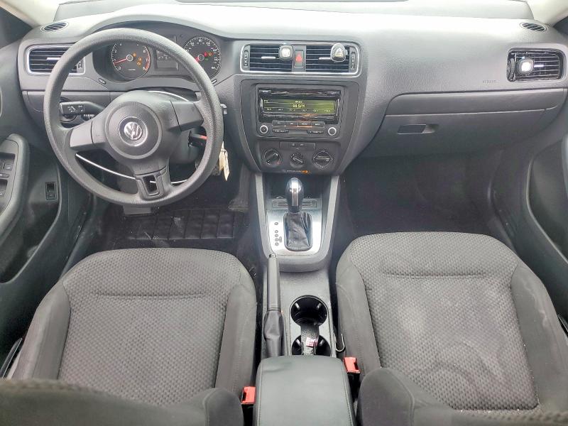 Photo 8 from auction – 2014 VOLKSWAGEN JETTA with VIN 3VW2K7AJ3EM375479