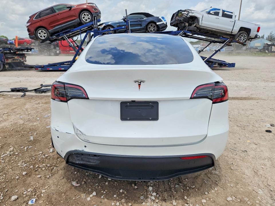 Photo 6 from auction – 2024 TESLA MODEL Y with VIN 7SAYGDED3RF195255