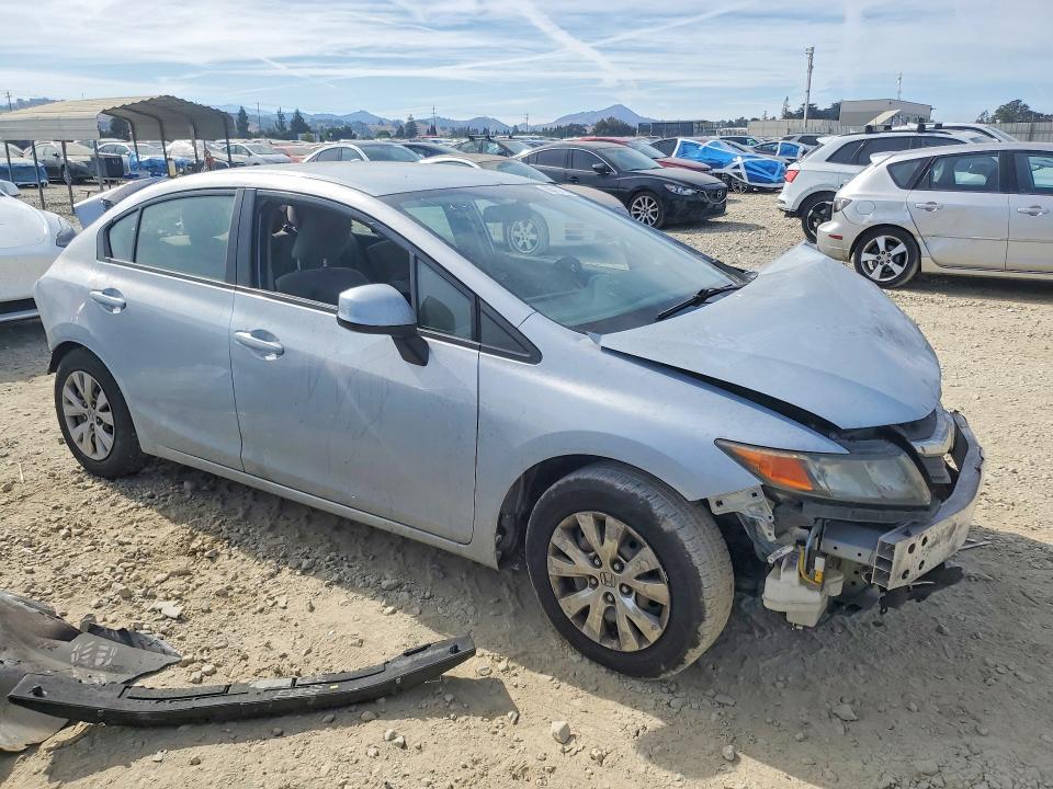 Photo 4 from auction – 2012 HONDA CIVIC with VIN 2HGFB2F55CH596937