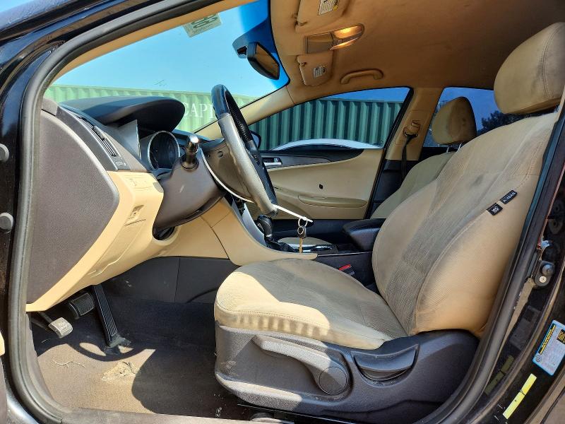 Photo 7 from auction – 2011 HYUNDAI SONATA with VIN 5NPEB4AC4BH125511