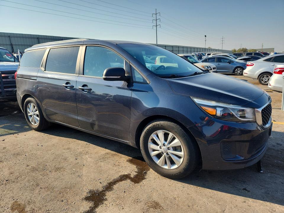 Photo 4 from auction – 2016 KIA SEDONA with VIN KNDMB5C17G6082376