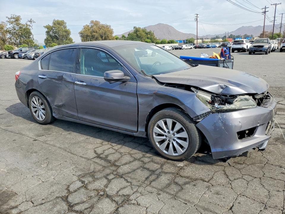 Photo 4 from auction – 2013 HONDA ACCORD with VIN 1HGCR3F89DA042654