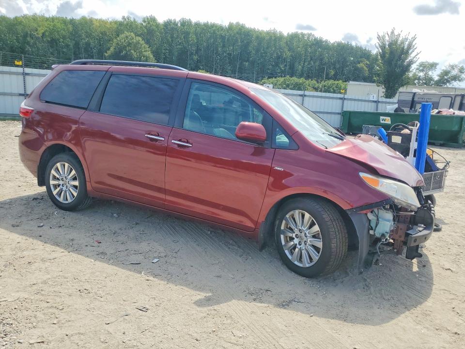 Photo 4 from auction – 2017 TOYOTA SIENNA with VIN 5TDDZ3DC8HS183105