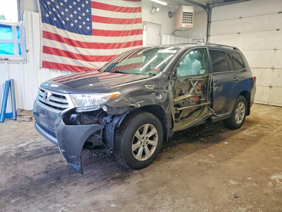 TOYOTA HIGHLANDER 2013 with VIN 5TDBK3EH2DS199865 - Photo from auction