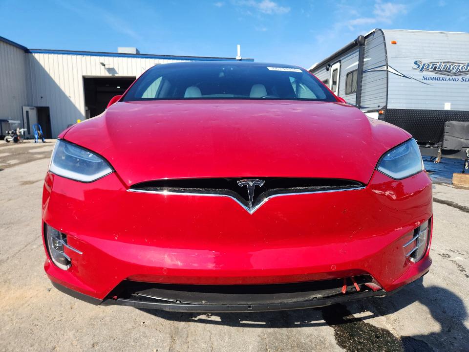 Photo 5 from auction – 2019 TESLA MODEL X with VIN 5YJXCAE26KF150527
