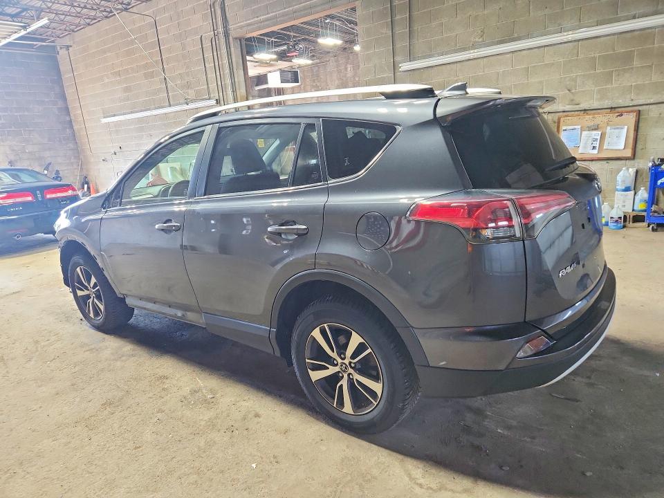 Photo 2 from auction – 2016 TOYOTA RAV4 with VIN JTMRFREVXGD187829