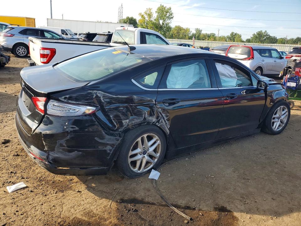 Photo 3 from auction – 2016 FORD FUSION with VIN 3FA6P0H75GR395378