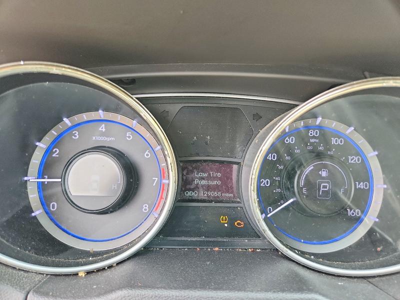 Photo 9 from auction – 2011 HYUNDAI SONATA with VIN 5NPEB4AC5BH229442